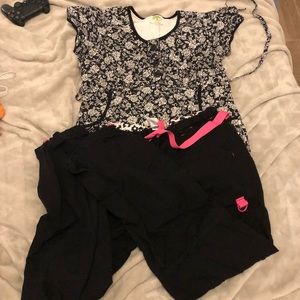 Black koi/healing hands scrub set